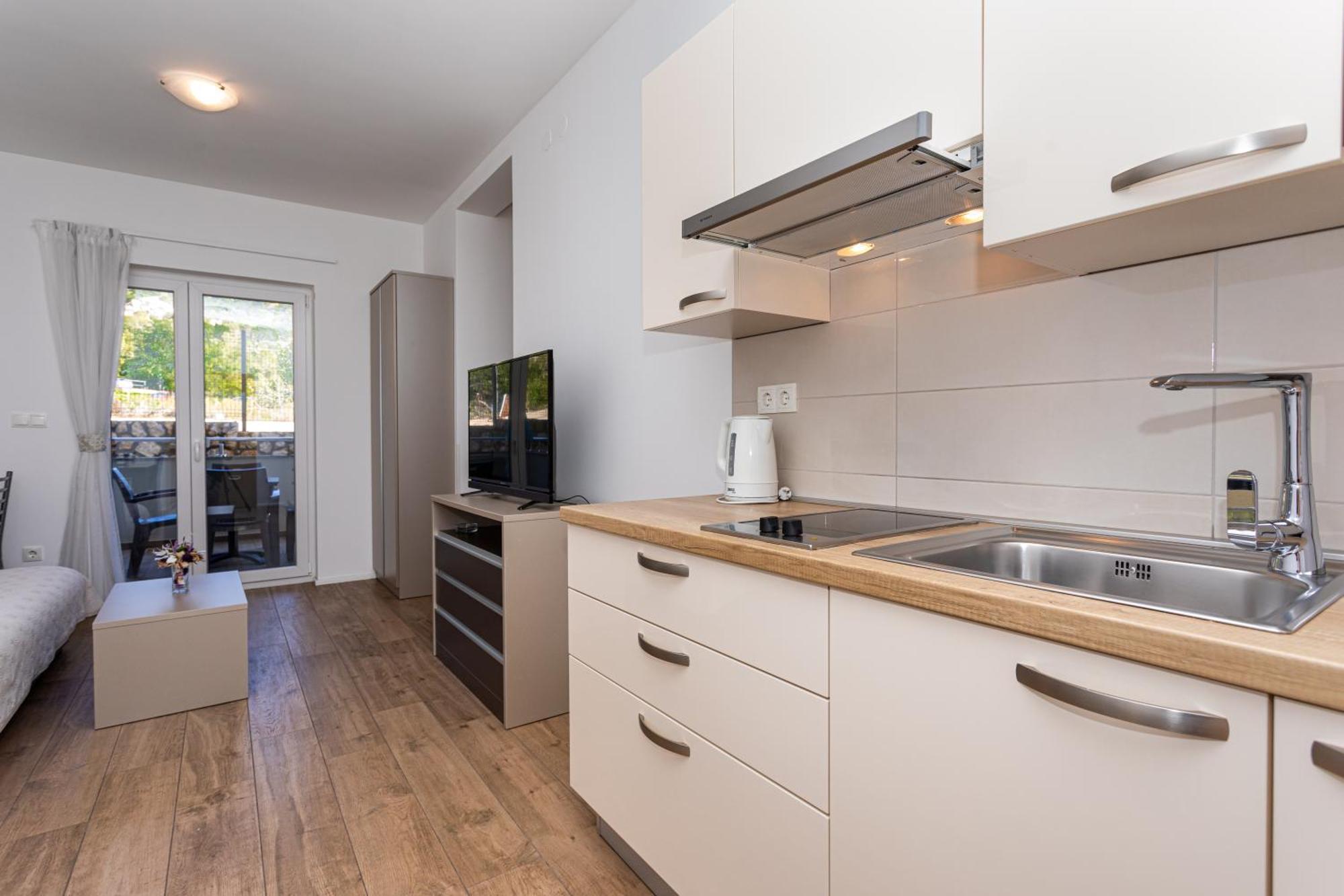 Apartments Crnekovic Tomislava 8A Башка Экстерьер фото